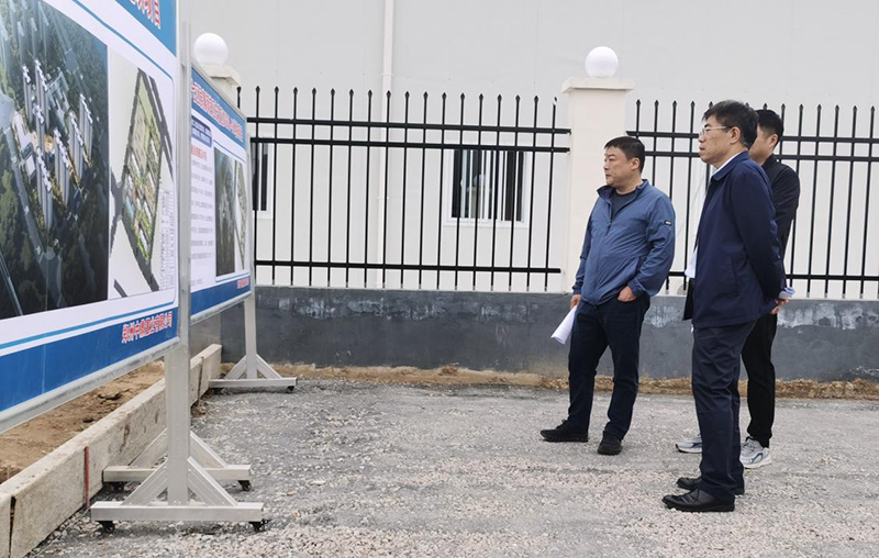 华体会平台-华体会（中国）一站式服务平台
负责人汪洋到侯寨新镇区安置区调研项目建设工作