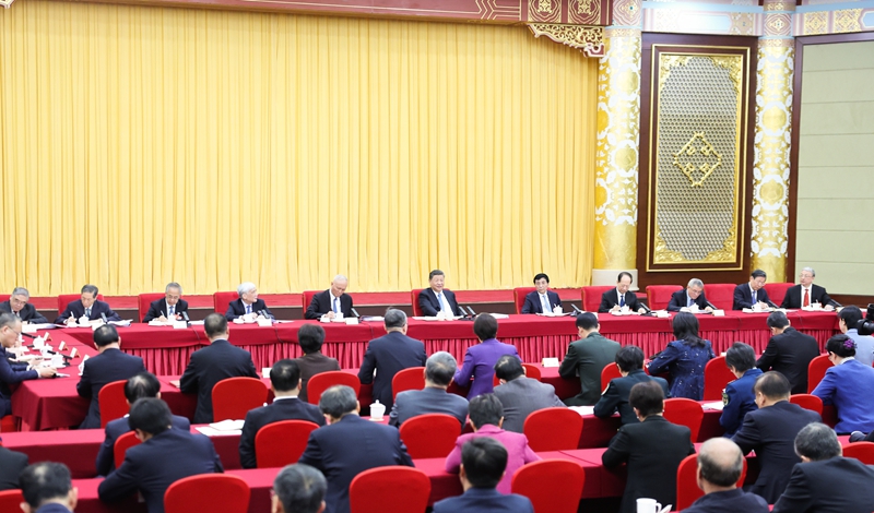 习近平在看望参加政协会议的民盟民进教育界委员时强调： 强化教育对科技和人才支撑作用  形成人才辈出人尽其才才尽其用生动局面